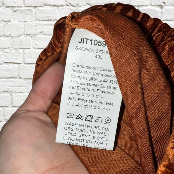 Size 3R TORRID Wide Leg Satin High Rise Pant (SLIGHT DAMAGE read description) - Picture 8 of 8